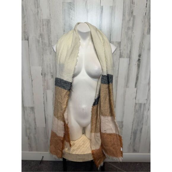 Scarf  - Picture 1 of 4